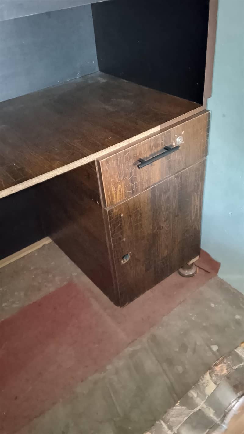 office + reception+computer table condition 10/8 1