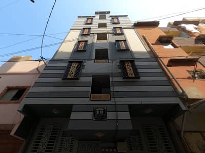 Centrally Located Flat For sale In Allahwala Town Available