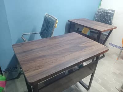 Office/Gaming Table & adjustable Chairs