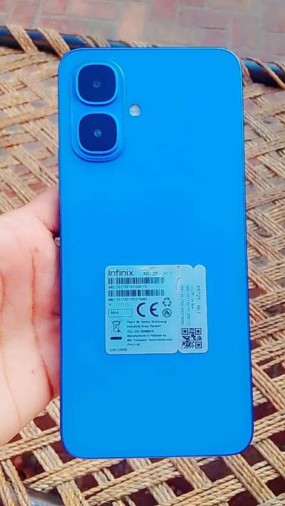 infinix Smart 10 ram 4G64 charger sath pagaar khula hua set original