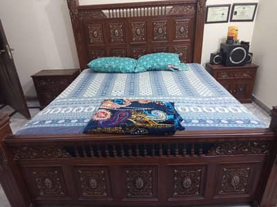 Chinioti Original Bed Set with Side table and Dressing