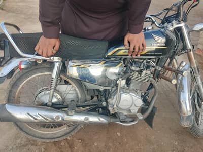 CG 125 special edition 2022 model new tyres fresh engine