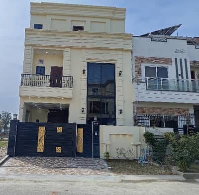 Your Search Ends Right Here With The Beautiful On Excellent Location House In Citi Housing Society At Affordable Price Of Pkr Rs. 19000000