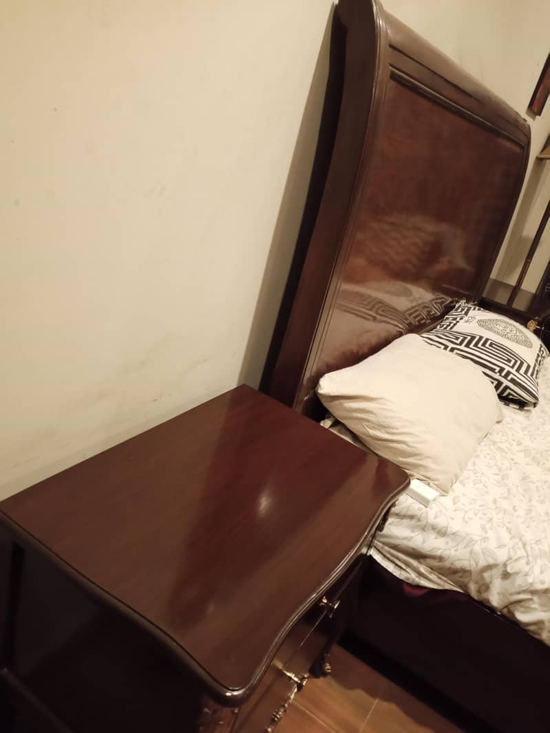 king Bed 4