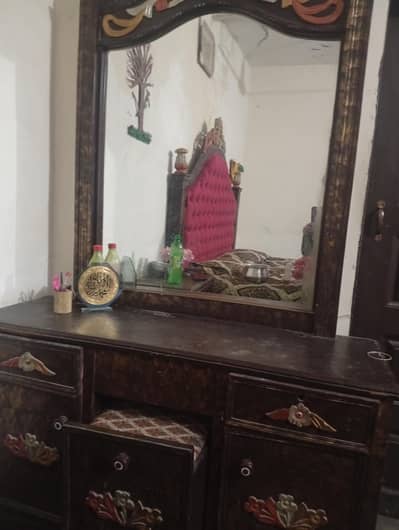 bed and dressing table
