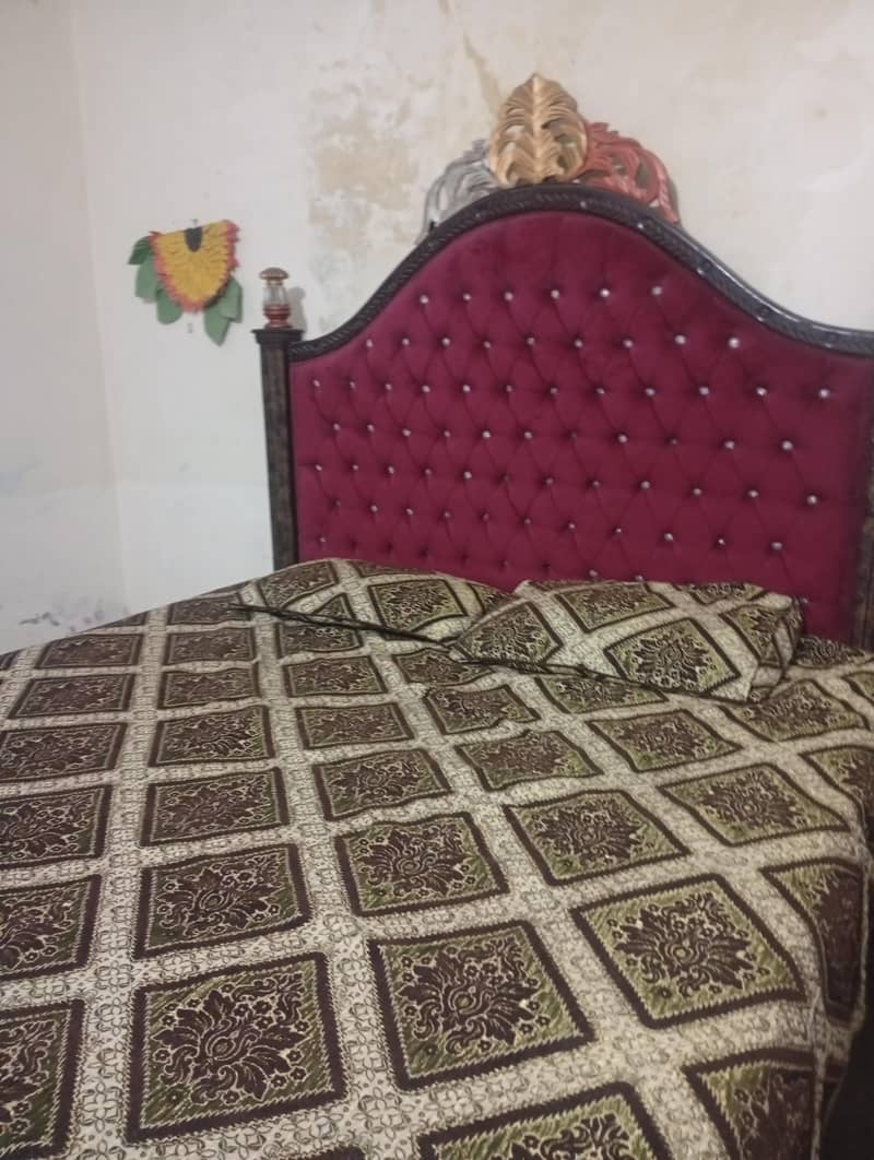 bed and dressing table 2