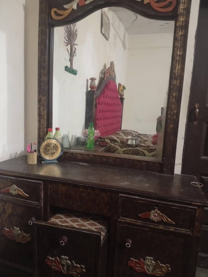 bed and dressing table 4