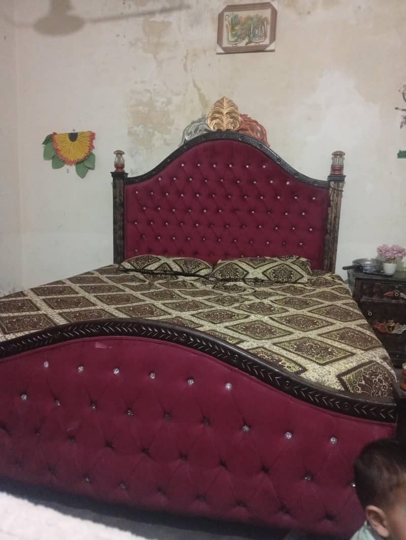 bed and dressing table 7