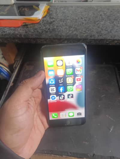 IPhone 7 32GB Water . paka  non PTA