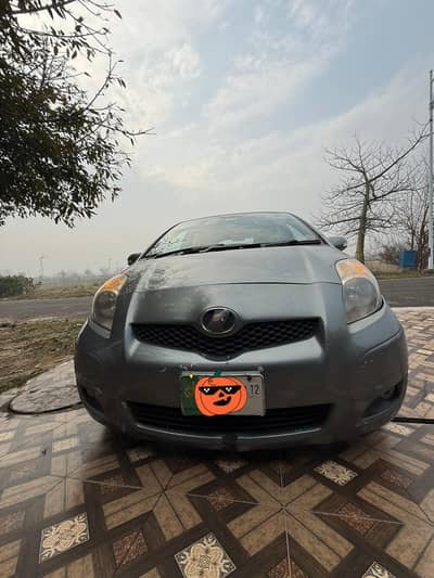 Toyota Vitz F 1.3 2007 Model