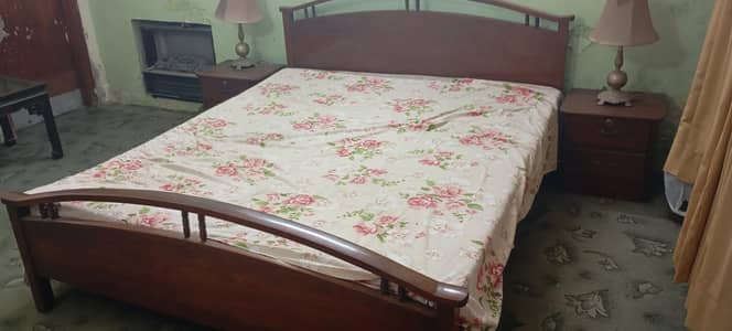 Queen Bed with two side tables with matress