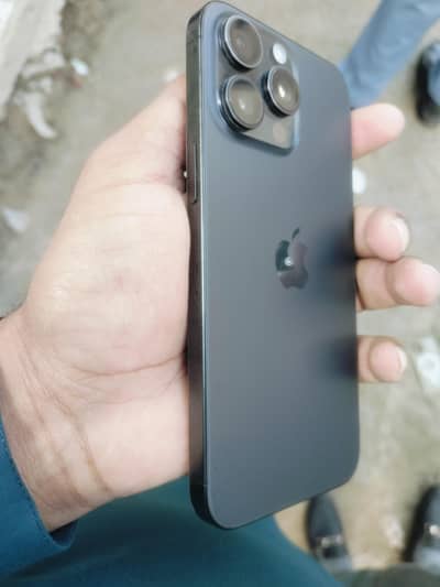 iphone 15 pro max factor unlock