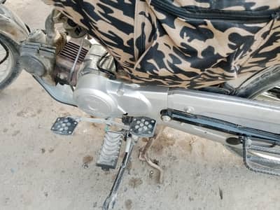 Honda 70 Karachi no 2020 model gadi me koi Kam nhi just new