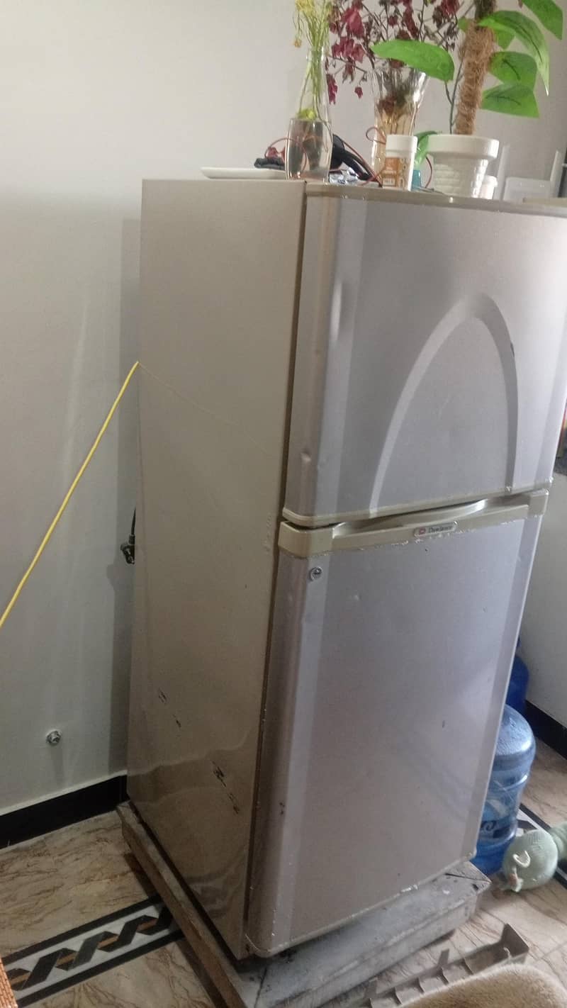 DAWLANCE FRIDGE 3