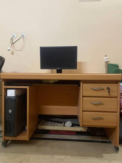 Wooden Computer / Study Table with Drawers – Good Condition