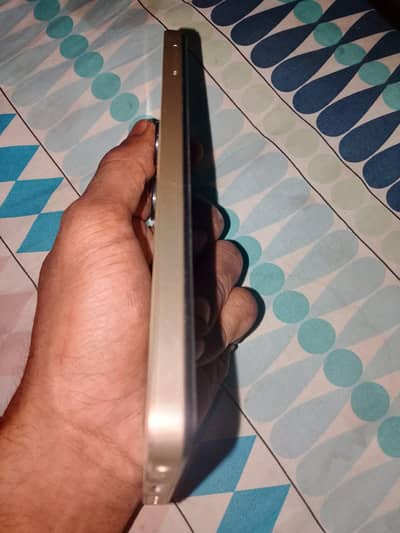 bhai set ok he aur panel original he koi fault nhi he 10/10 condition