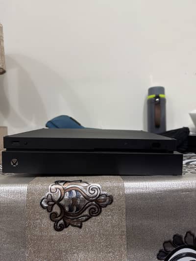 Xbox 1X 1Tb ((crystal piece))