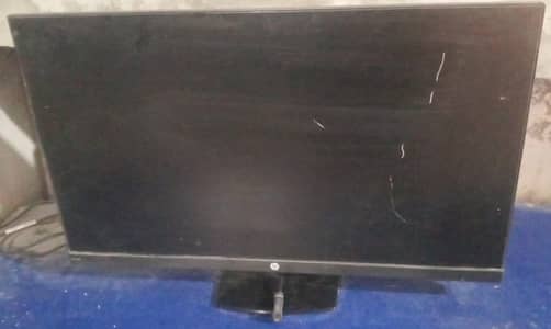 hp  gaming lcd all ok only 1 sakrach