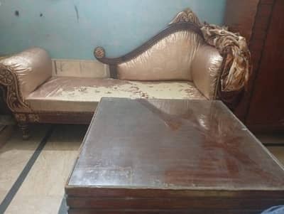 Dewaan sofa + Table
