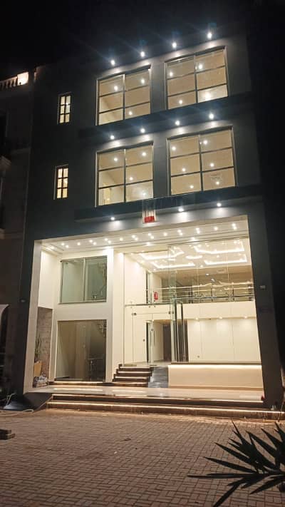 8 Marla Brand New Commercial Plaza 5 Floor 8540 Sqft covered area In DHA Phase 3 , Block XX Khayaban e Zafar Road For Sale