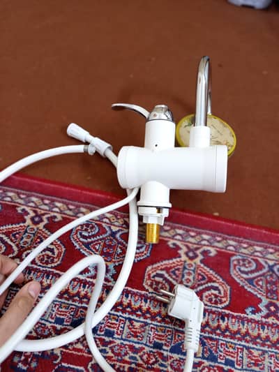 Instant water heater