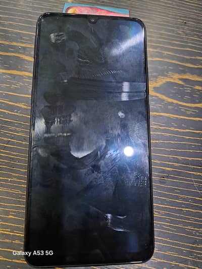 Box,Charger sath hai Lush Condition