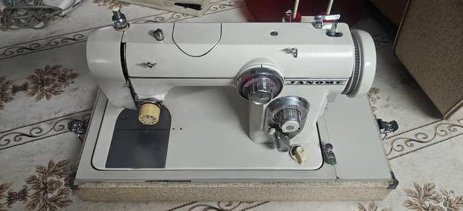 janome sewing machine 672