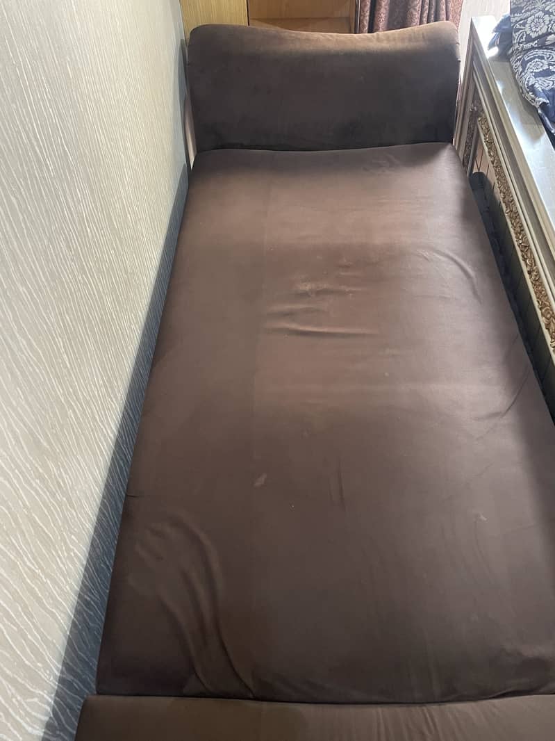 Single bed ( divan ) 0