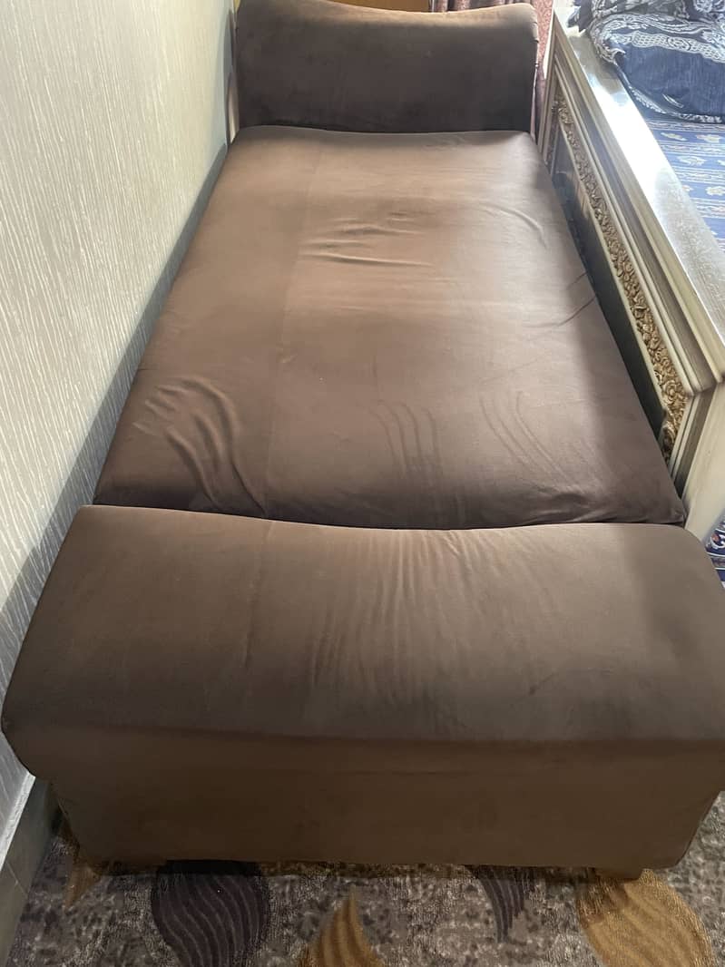 Single bed ( divan ) 1