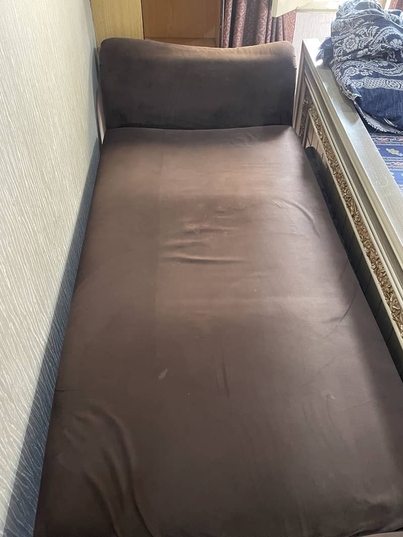 Single bed ( divan ) 2