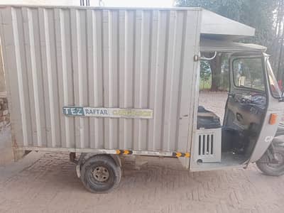 Tez Raftar Tempo Loader Rickshaw With large Covered Steel Back Hood