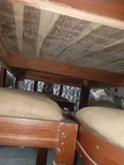 Complete dining set ( with 6x chair's)