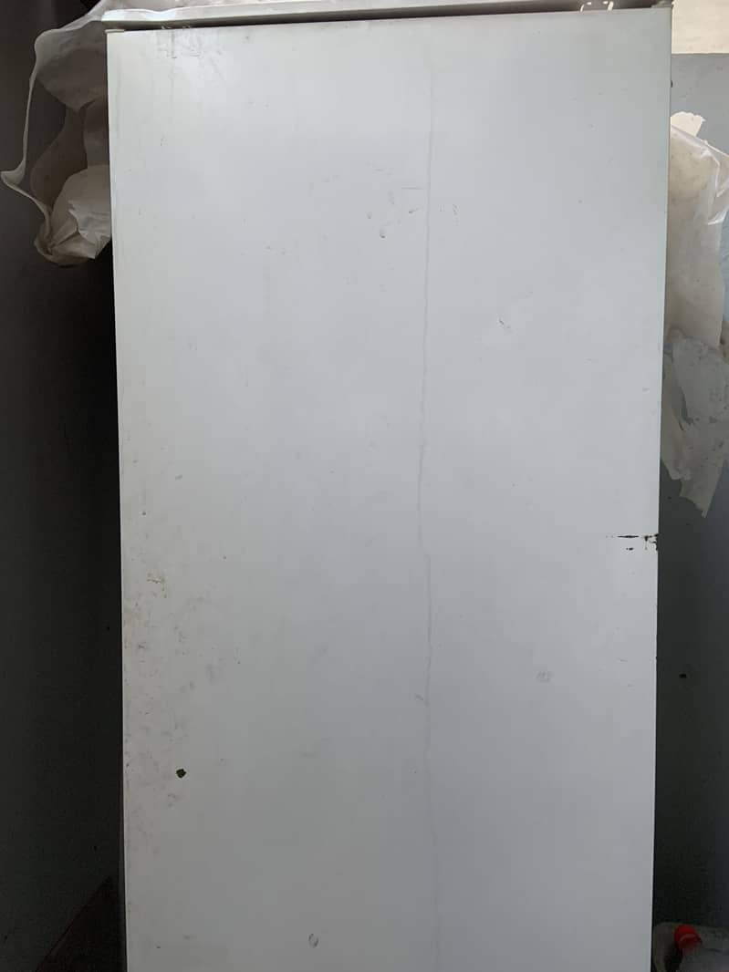 Refrigerator 0