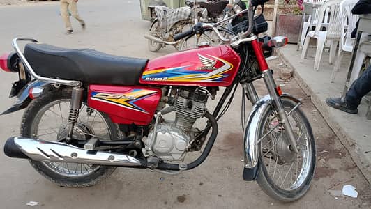 cc 125 Honda red colour vvp condition