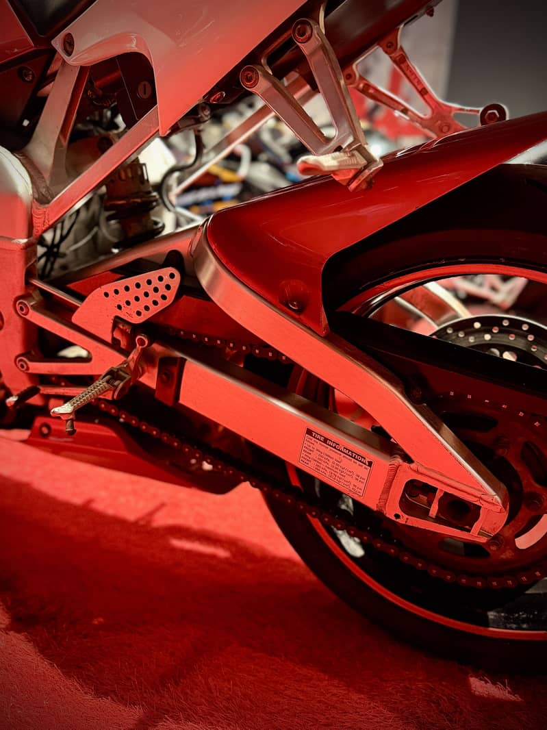 Yamaha YZF R1 - Sports & Heavy Bikes - 1109807081