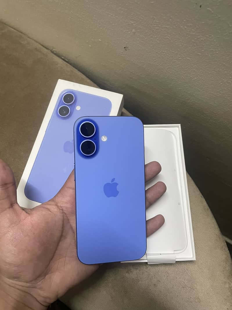 iPhone 16 0