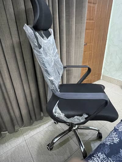 Computer revolving chair