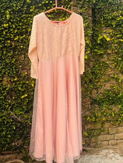 Elegant Lace Maxi – Excellent Condition