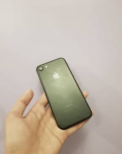 iPhone 7 for sale (exchange possible with iPhone X , 7plus, IPad air