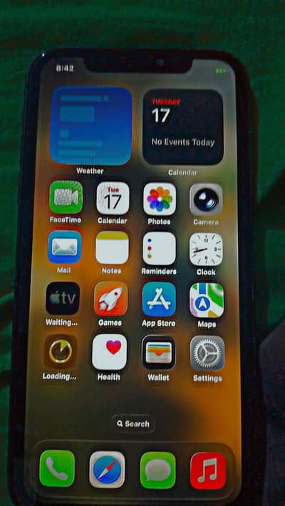 iphone 11 yellow color 10/10 condition only face I'd issue baki all ok