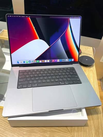 apple MacBook pro new 2022