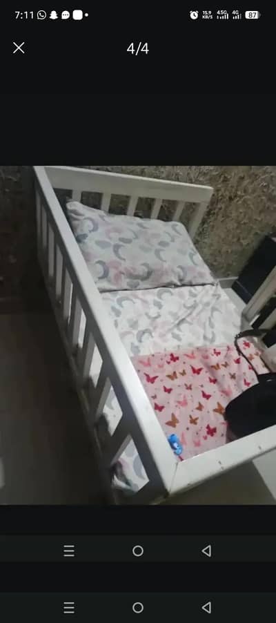 baby/ toddler crib