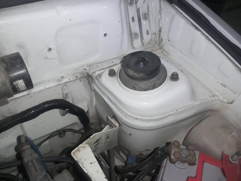 آگے سے بنایا ہوا ہے 4