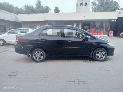 Honda city for family use