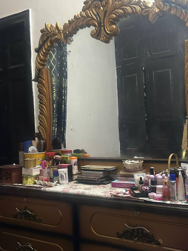 dressing table 3