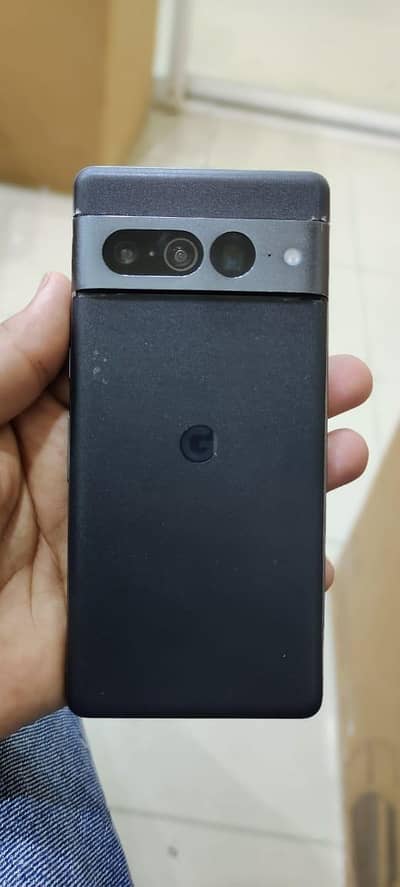 Google Pixel 7 Pro --- 8Gb/128Gb --- Scratchless --- almost new