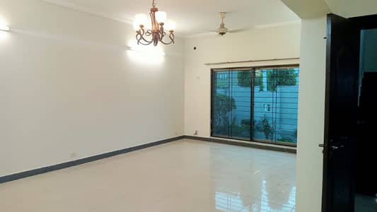 4 Bed House Available For Rent In Askari 11 Lahore.