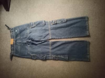 2 Pants 1 straight 1 baggy Dm for details