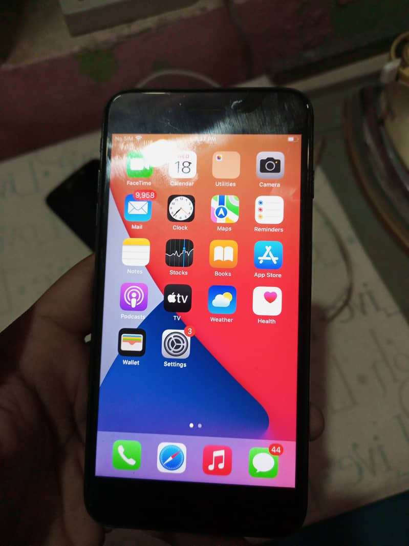 Apple iPhone 7 Plus 2