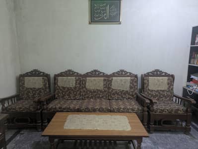 5 seater sofa set with table
